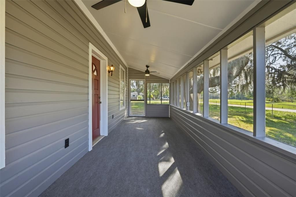 For Sale: $305,000 (3 beds, 1 baths, 1166 Square Feet)