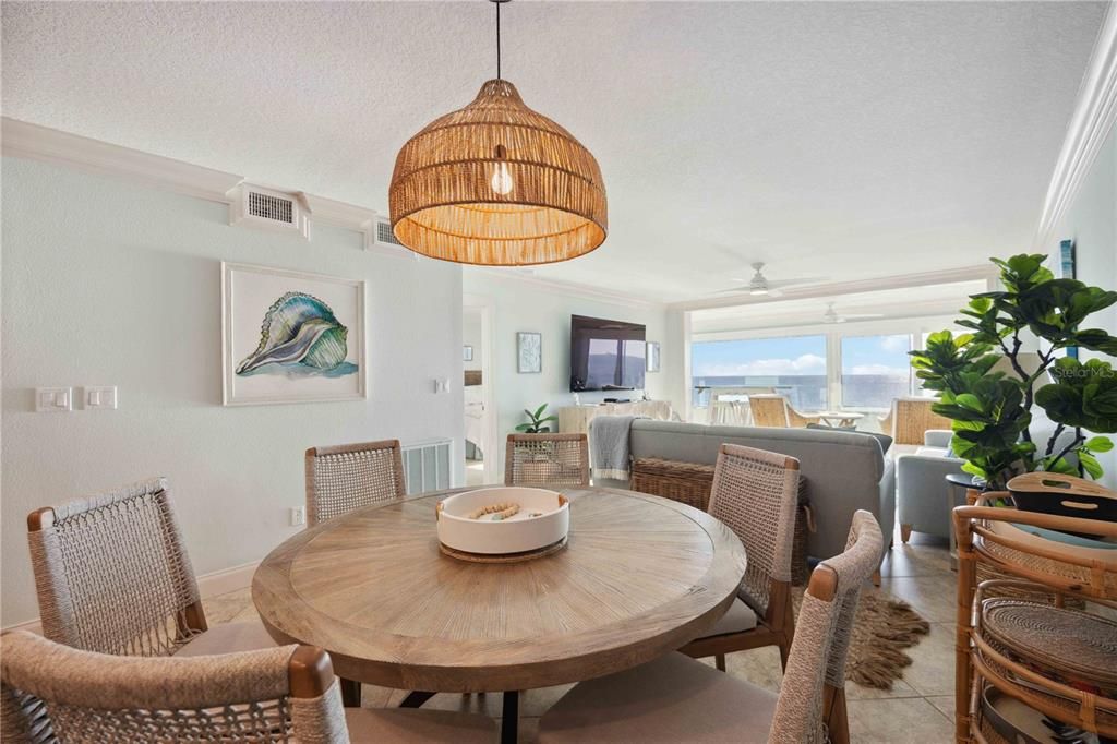 待售: $1,375,000 (2 贝兹, 2 浴室, 1521 平方英尺)