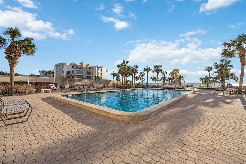 待售: $1,375,000 (2 贝兹, 2 浴室, 1521 平方英尺)