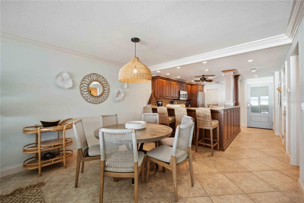 待售: $1,375,000 (2 贝兹, 2 浴室, 1521 平方英尺)