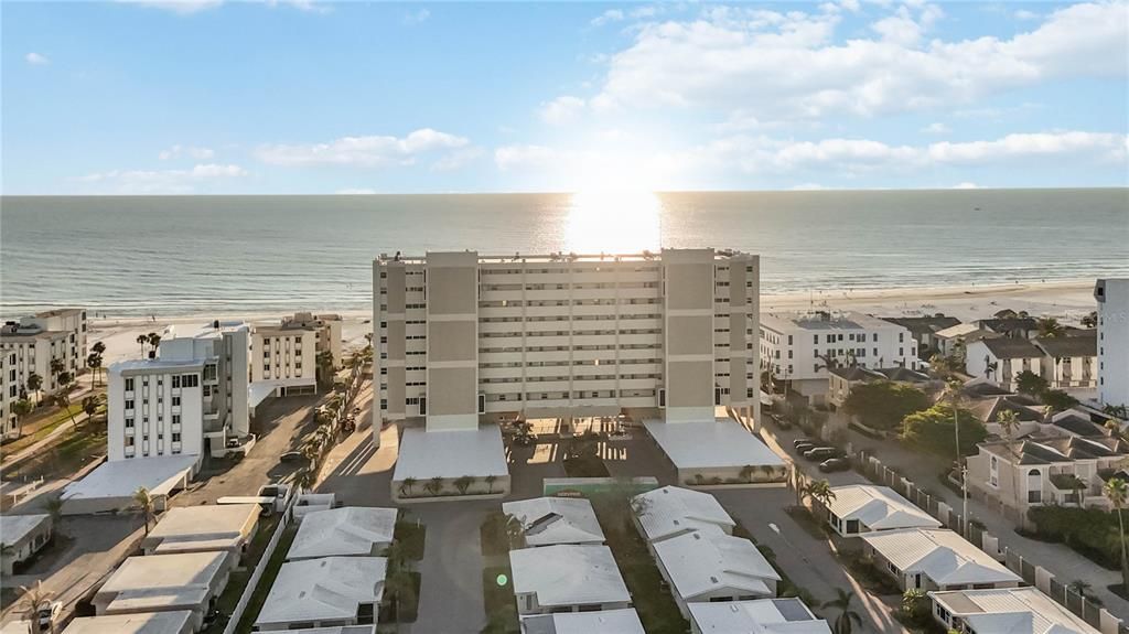 待售: $1,375,000 (2 贝兹, 2 浴室, 1521 平方英尺)