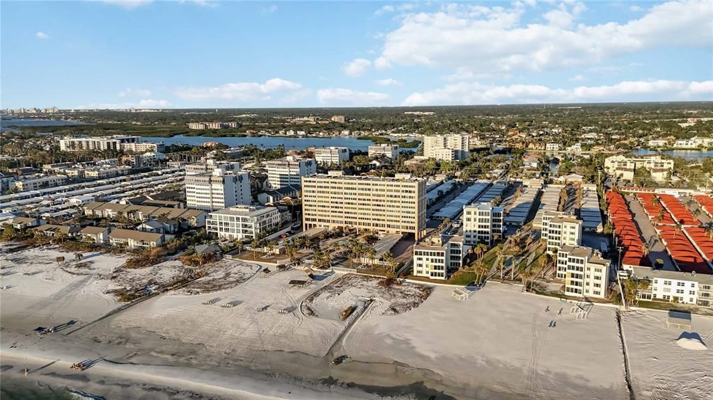 待售: $1,375,000 (2 贝兹, 2 浴室, 1521 平方英尺)