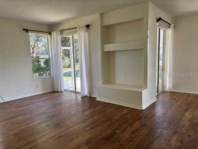 For Rent: $1,950 (2 beds, 2 baths, 1220 Square Feet)