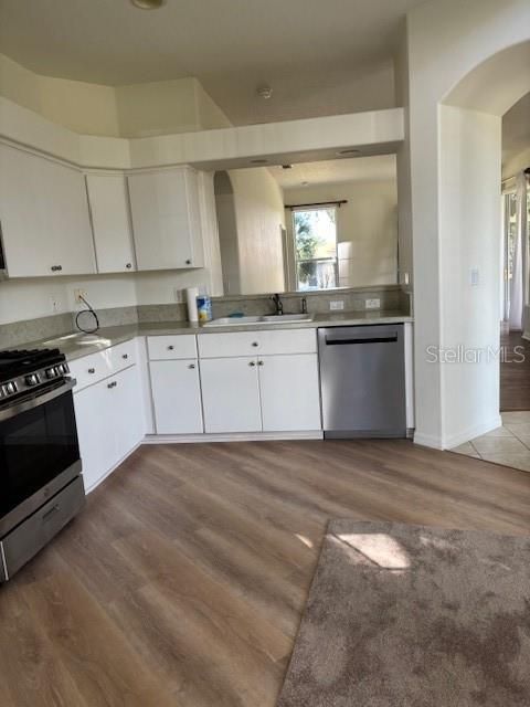 For Rent: $1,950 (2 beds, 2 baths, 1220 Square Feet)