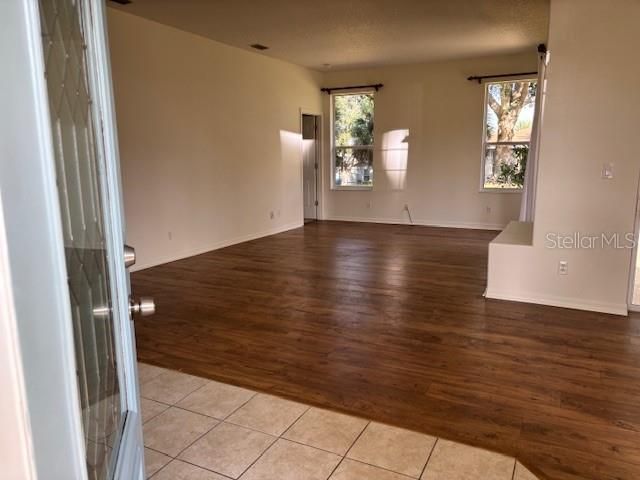 For Rent: $1,950 (2 beds, 2 baths, 1220 Square Feet)