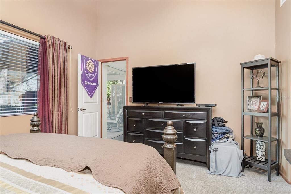 На продажу: $285,000 (2 спален, 2 ванн, 994 Квадратных фут)