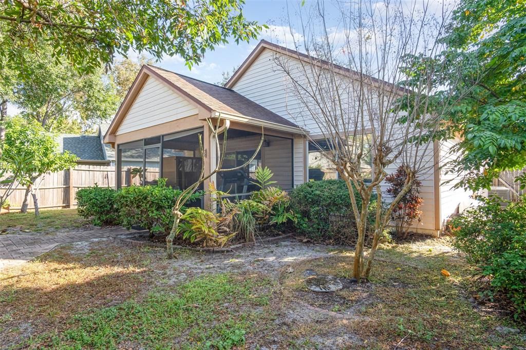 На продажу: $285,000 (2 спален, 2 ванн, 994 Квадратных фут)