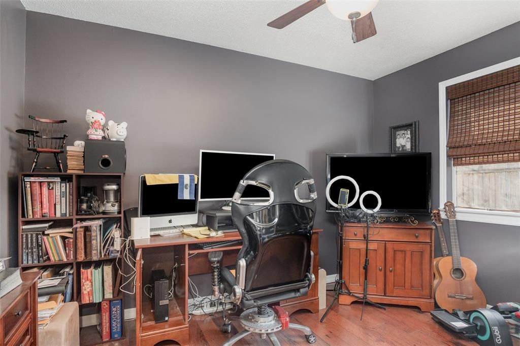 На продажу: $285,000 (2 спален, 2 ванн, 994 Квадратных фут)