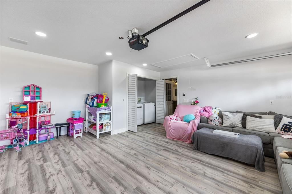 待售: $420,000 (3 贝兹, 2 浴室, 1685 平方英尺)