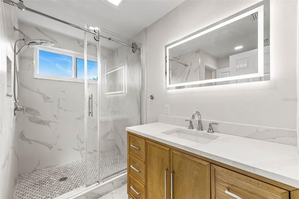 待售: $420,000 (3 贝兹, 2 浴室, 1685 平方英尺)