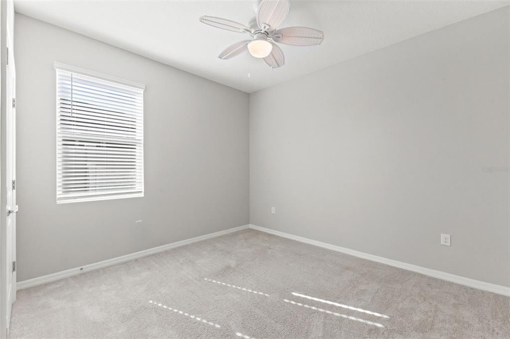 待售: $439,900 (4 贝兹, 2 浴室, 2090 平方英尺)