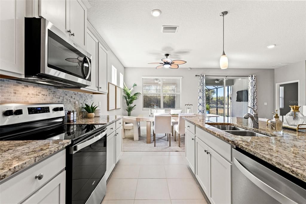 待售: $439,900 (4 贝兹, 2 浴室, 2090 平方英尺)