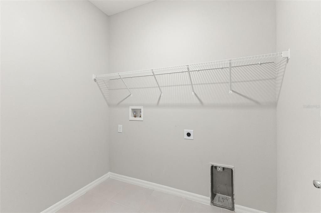 待售: $439,900 (4 贝兹, 2 浴室, 2090 平方英尺)