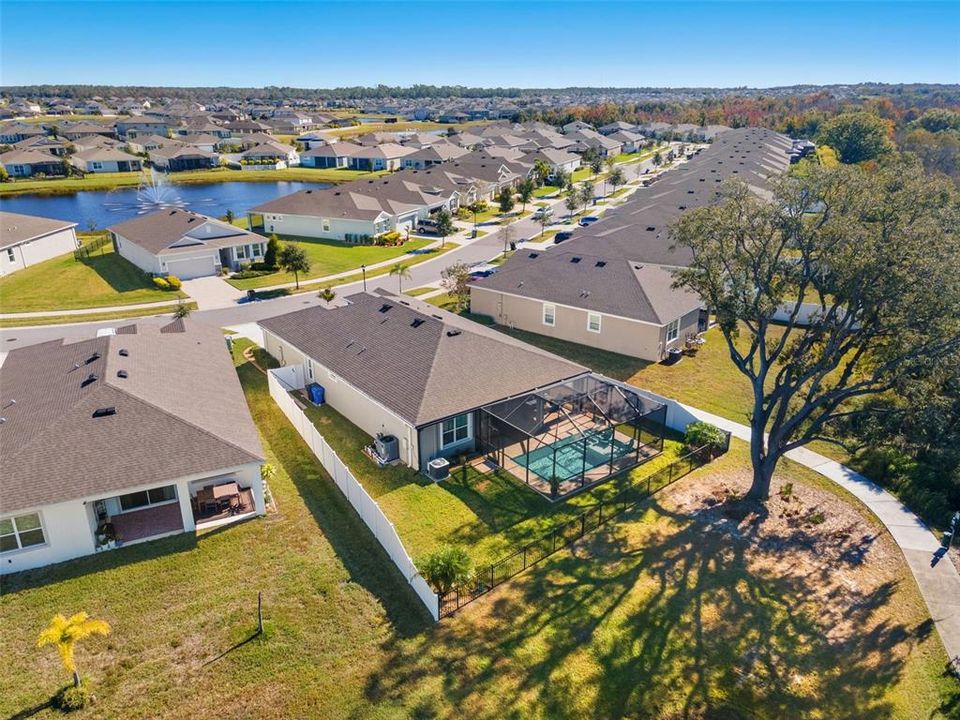 待售: $439,900 (4 贝兹, 2 浴室, 2090 平方英尺)