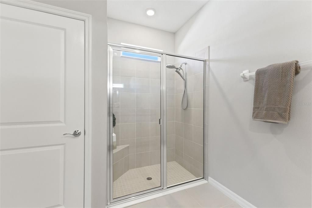 待售: $439,900 (4 贝兹, 2 浴室, 2090 平方英尺)