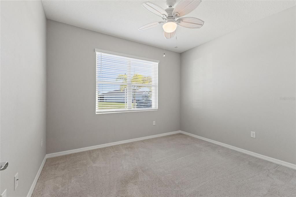 待售: $439,900 (4 贝兹, 2 浴室, 2090 平方英尺)