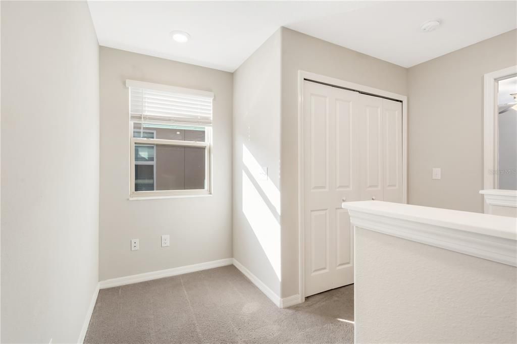 For Rent: $2,499 (4 beds, 2 baths, 1805 Square Feet)