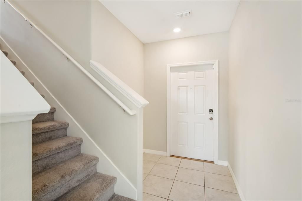 For Rent: $2,499 (4 beds, 2 baths, 1805 Square Feet)