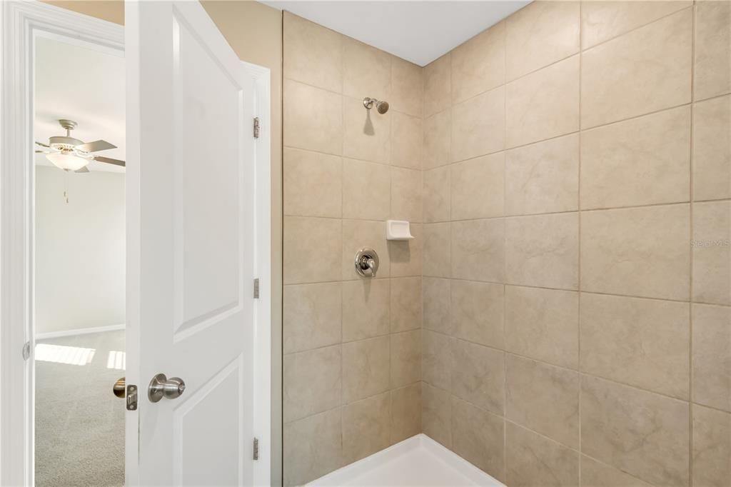 For Rent: $2,499 (4 beds, 2 baths, 1805 Square Feet)