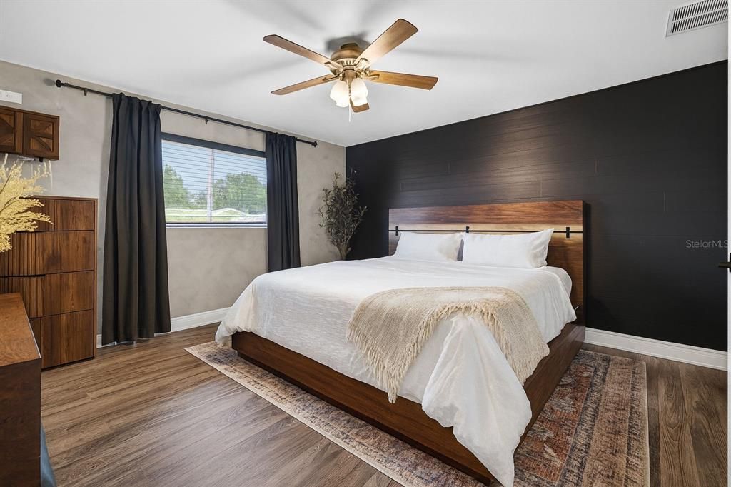 For Sale: $425,000 (2 beds, 2 baths, 1400 Square Feet)