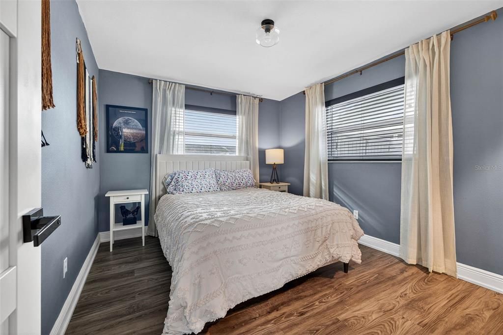 For Sale: $425,000 (2 beds, 2 baths, 1400 Square Feet)