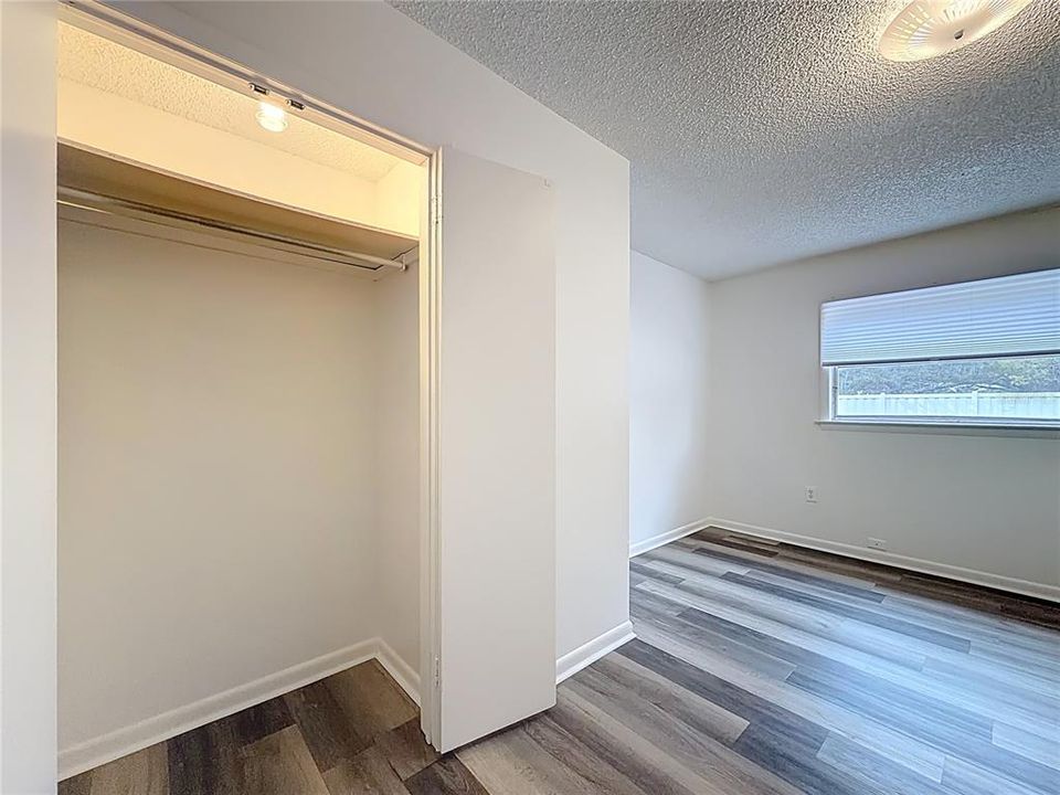 待售: $350,000 (3 贝兹, 2 浴室, 1930 平方英尺)