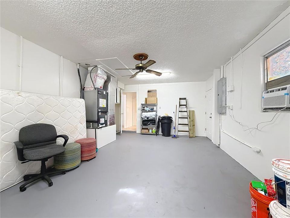 待售: $350,000 (3 贝兹, 2 浴室, 1930 平方英尺)