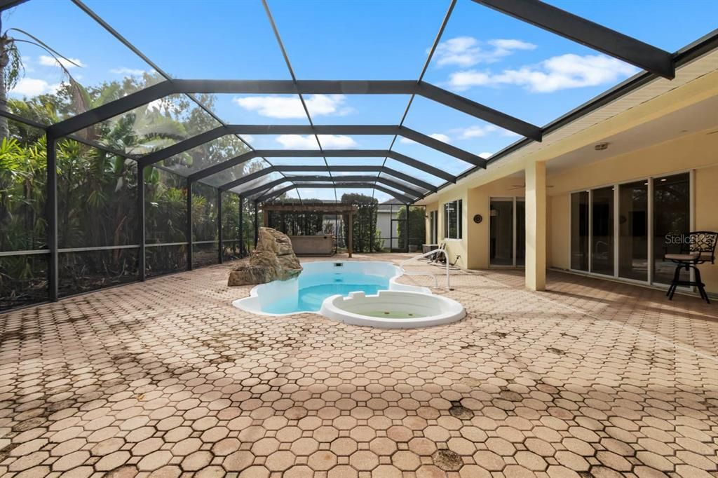 В аренду: $3,800 (4 спален, 3 ванн, 2303 Квадратных фут)