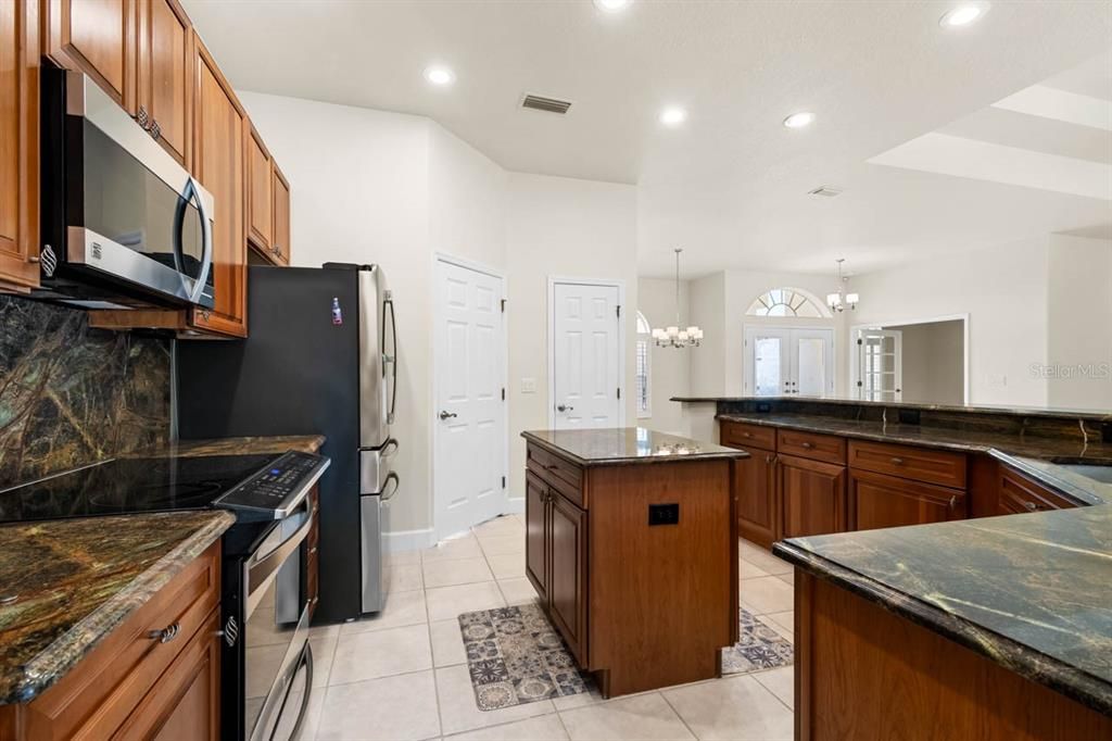 В аренду: $3,800 (4 спален, 3 ванн, 2303 Квадратных фут)