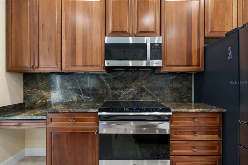 В аренду: $3,800 (4 спален, 3 ванн, 2303 Квадратных фут)