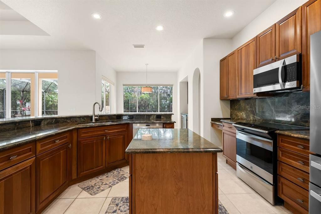 В аренду: $3,800 (4 спален, 3 ванн, 2303 Квадратных фут)