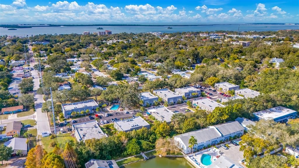 For Sale: $229,000 (1 beds, 1 baths, 818 Square Feet)