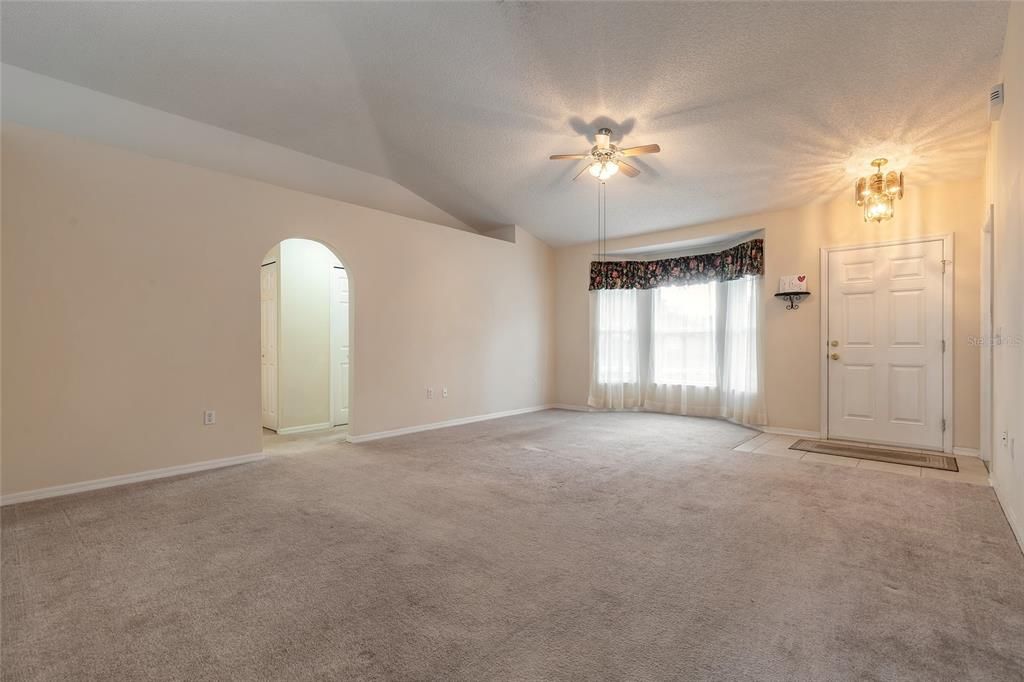 На продажу: $330,000 (3 спален, 2 ванн, 1332 Квадратных фут)