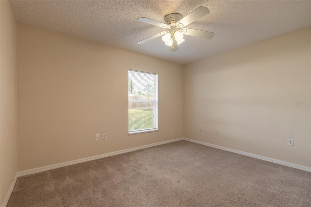 На продажу: $330,000 (3 спален, 2 ванн, 1332 Квадратных фут)