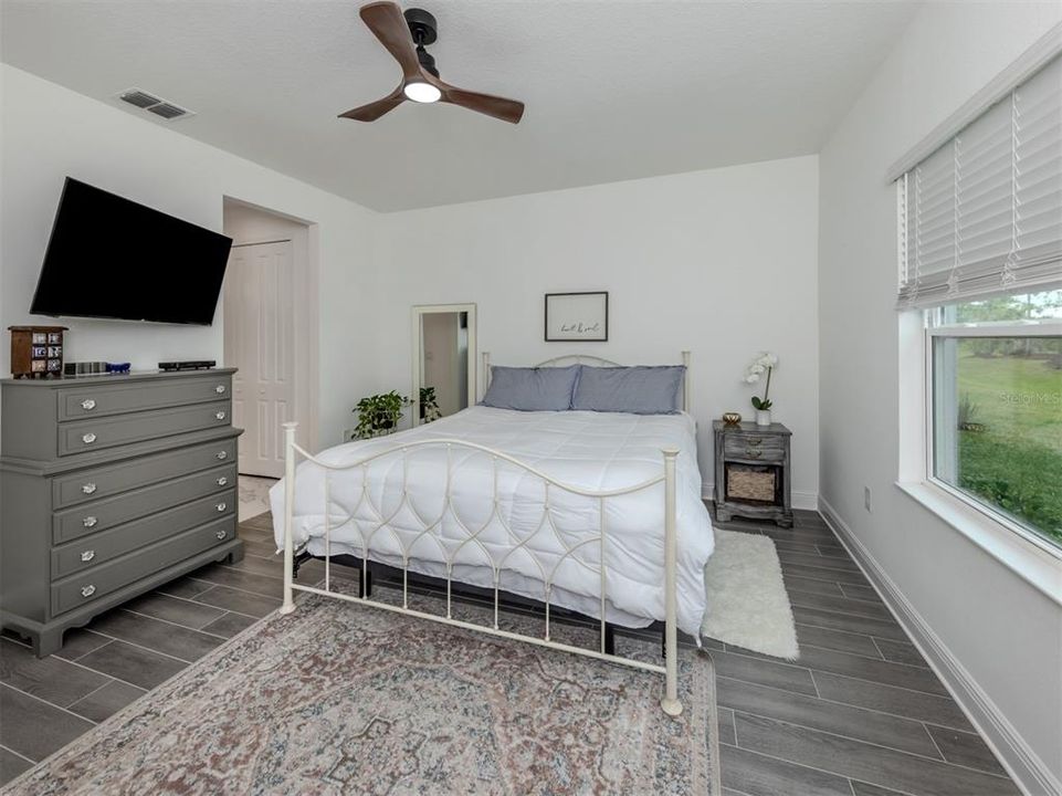 待售: $399,000 (2 贝兹, 2 浴室, 1524 平方英尺)