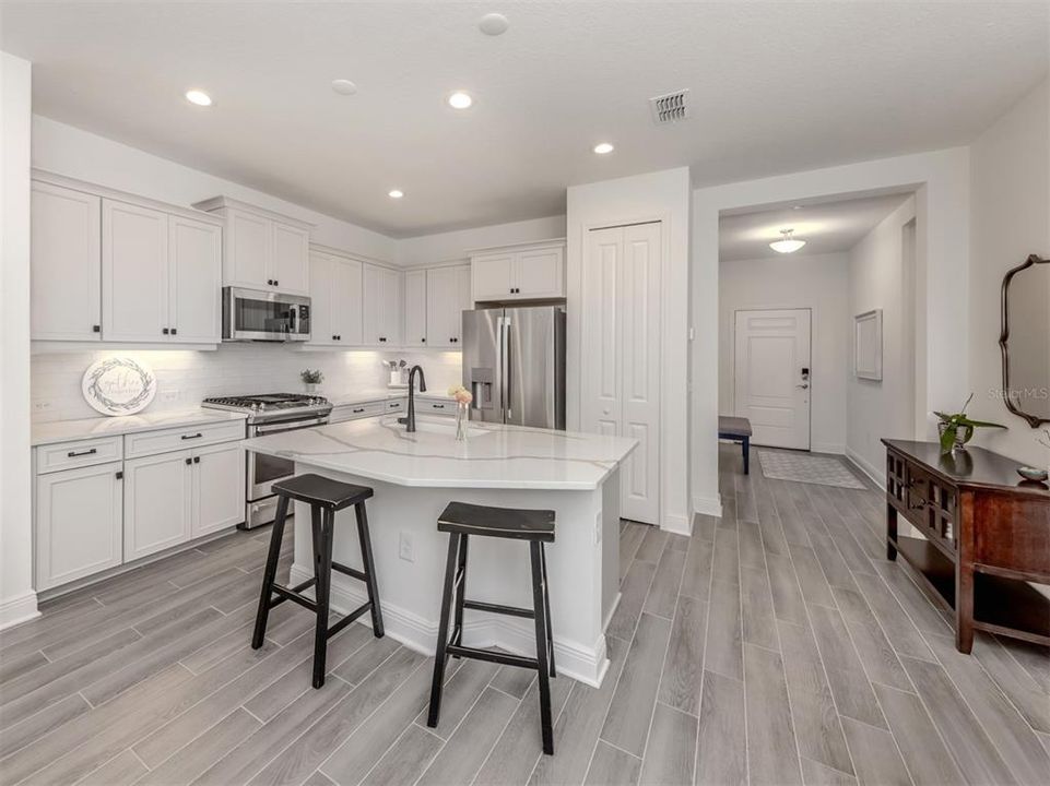 待售: $399,000 (2 贝兹, 2 浴室, 1524 平方英尺)