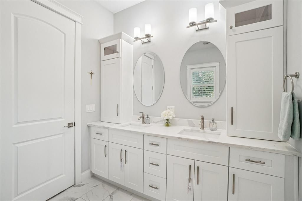 На продажу: $1,250,000 (4 спален, 3 ванн, 2619 Квадратных фут)