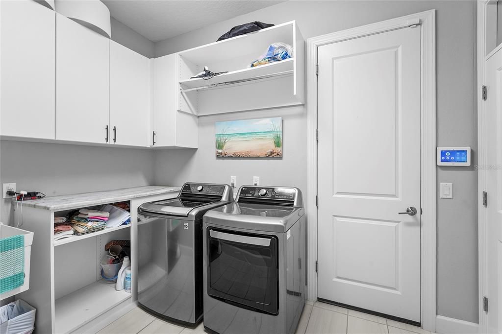 For Sale: $1,175,000 (3 beds, 3 baths, 2383 Square Feet)