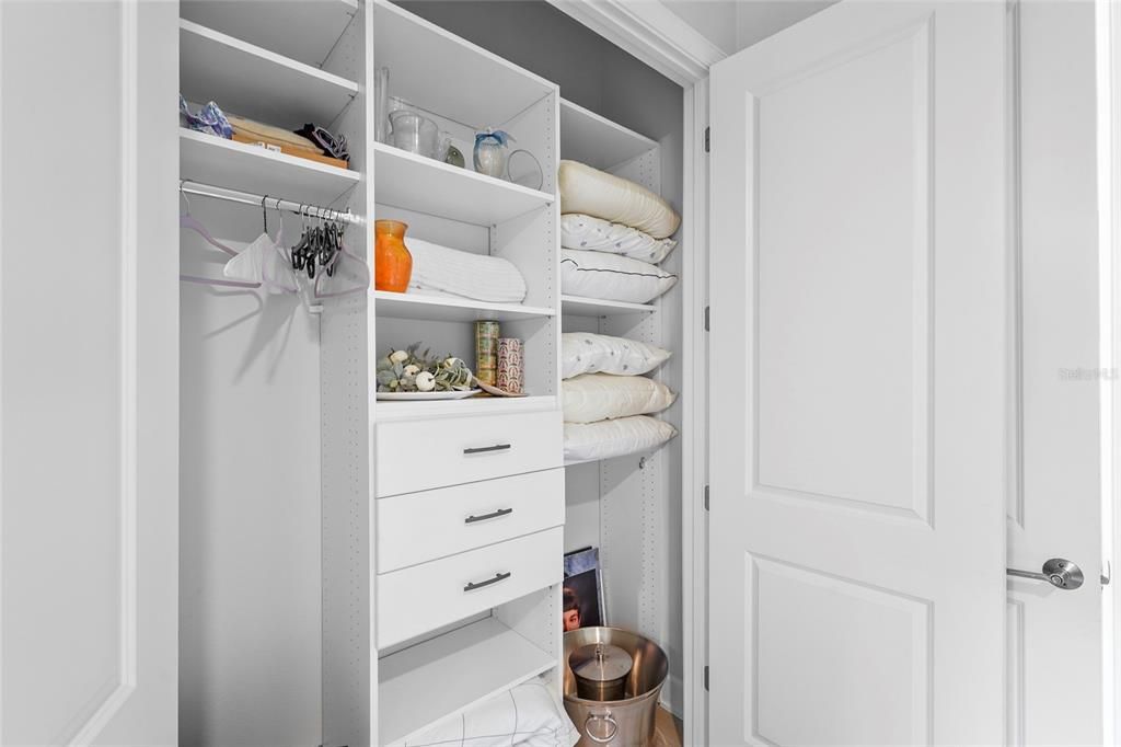 For Sale: $1,175,000 (3 beds, 3 baths, 2383 Square Feet)