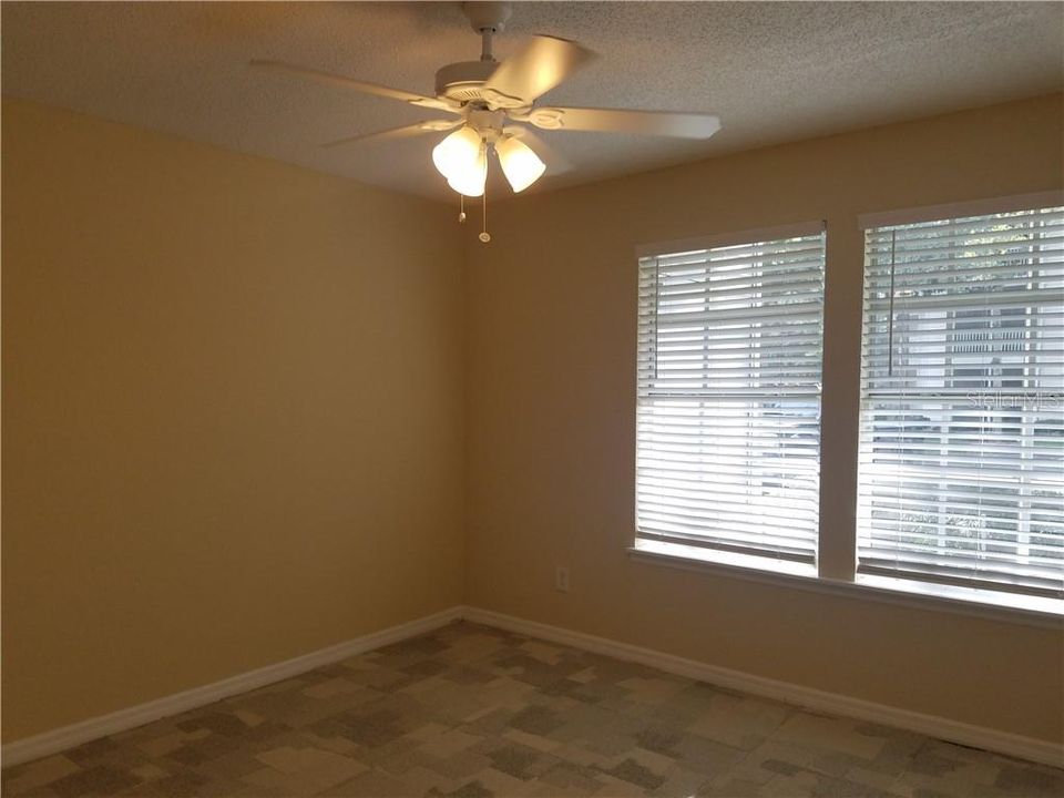 For Rent: $1,500 (1 beds, 1 baths, 827 Square Feet)