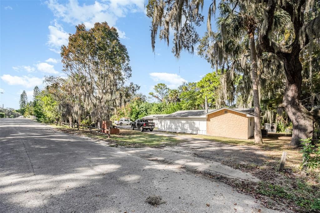 待售: $230,000 (2 贝兹, 2 浴室, 1176 平方英尺)