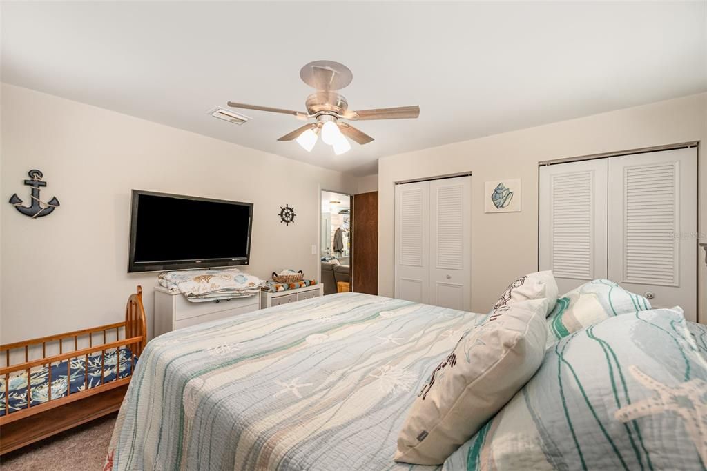 待售: $230,000 (2 贝兹, 2 浴室, 1176 平方英尺)