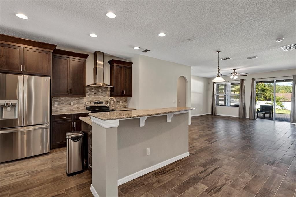 For Rent: $2,985 (3 beds, 2 baths, 2180 Square Feet)