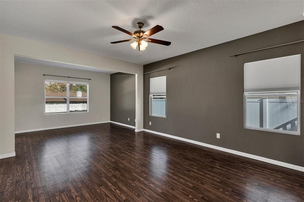 For Rent: $2,985 (3 beds, 2 baths, 2180 Square Feet)