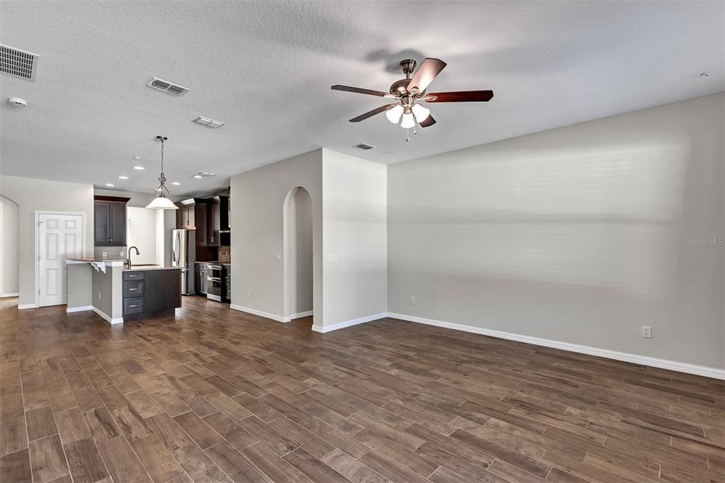 For Rent: $2,985 (3 beds, 2 baths, 2180 Square Feet)