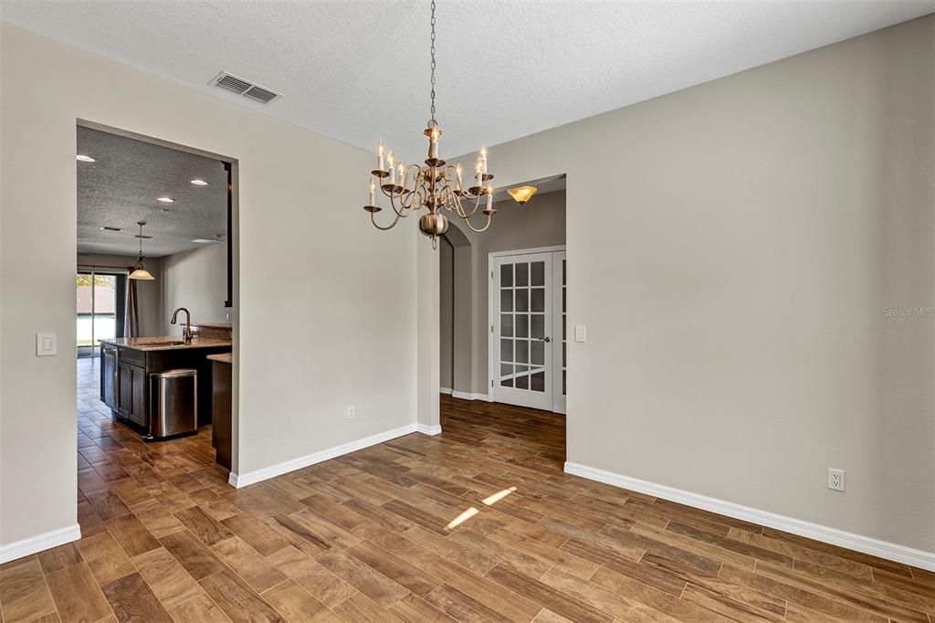 For Rent: $2,985 (3 beds, 2 baths, 2180 Square Feet)