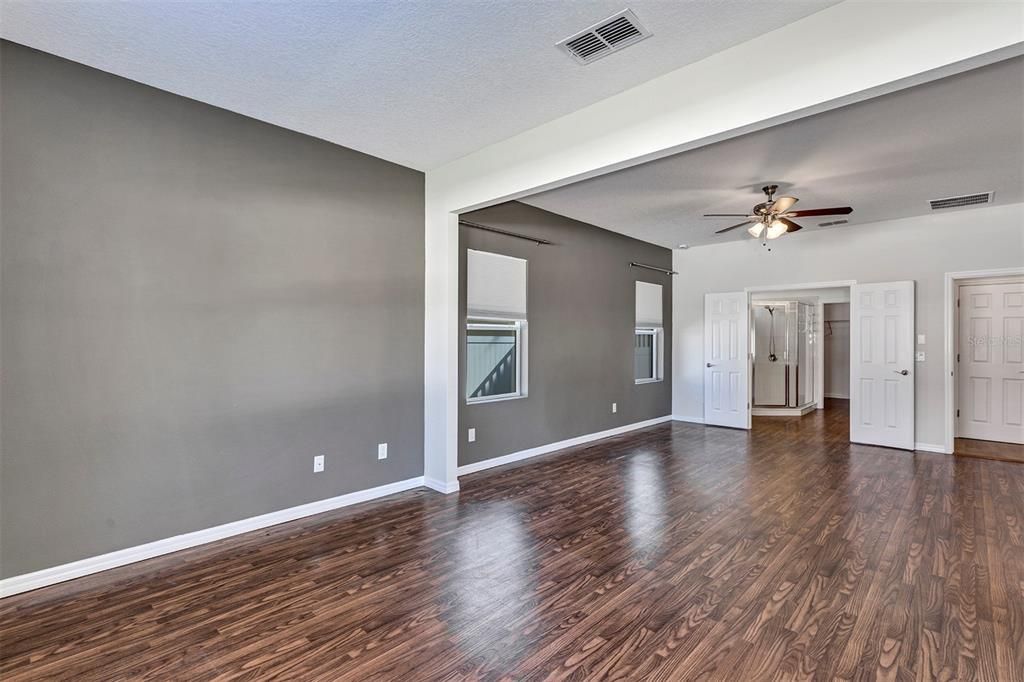 For Rent: $2,985 (3 beds, 2 baths, 2180 Square Feet)