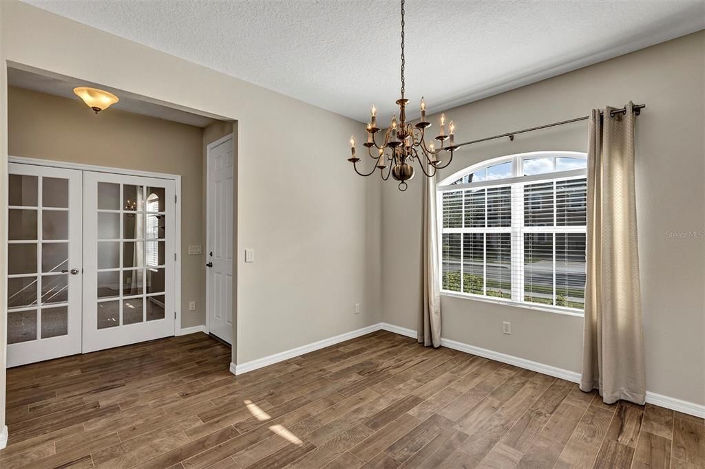 For Rent: $2,985 (3 beds, 2 baths, 2180 Square Feet)