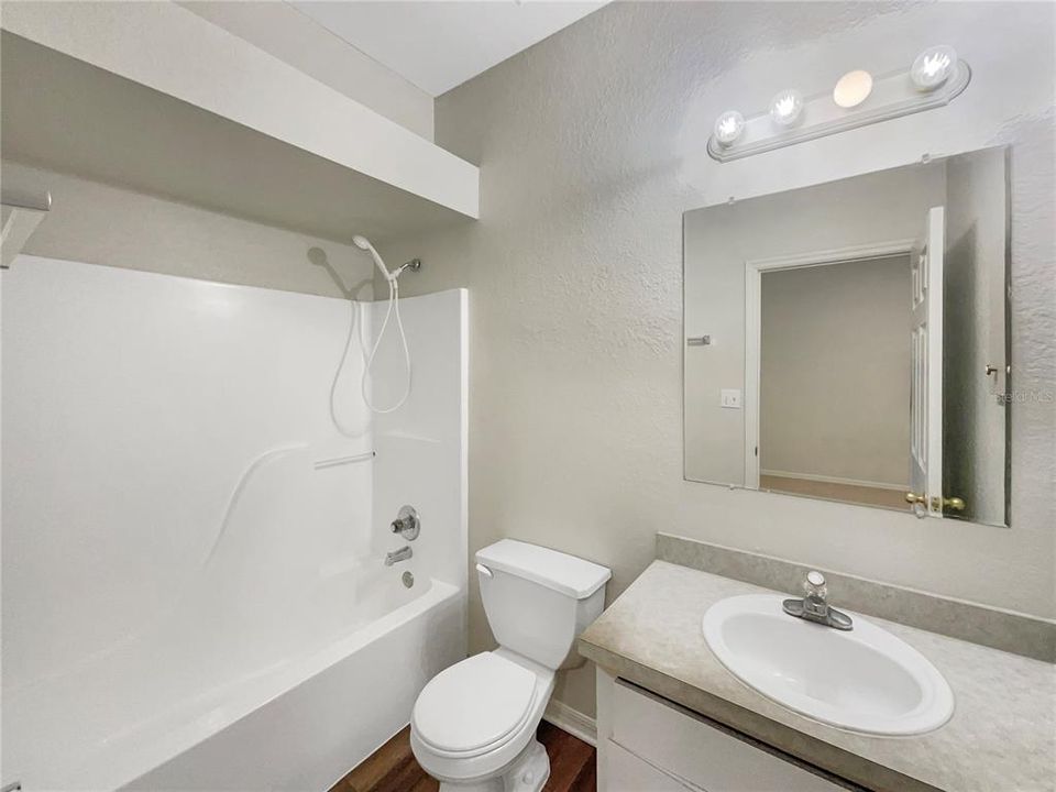 For Sale: $243,000 (3 beds, 2 baths, 1088 Square Feet)