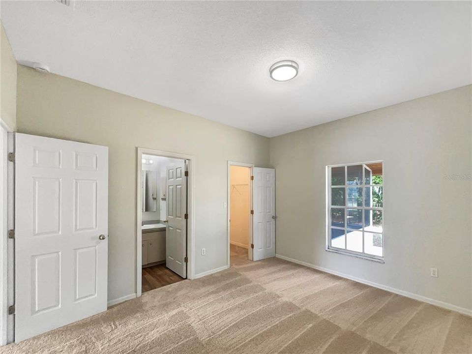 For Sale: $243,000 (3 beds, 2 baths, 1088 Square Feet)